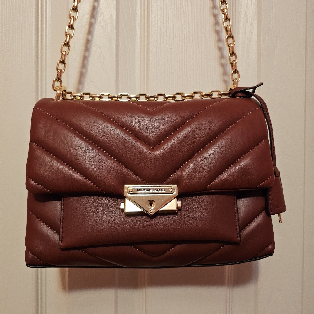 Michael Kor crossbody/shoulder leather bag